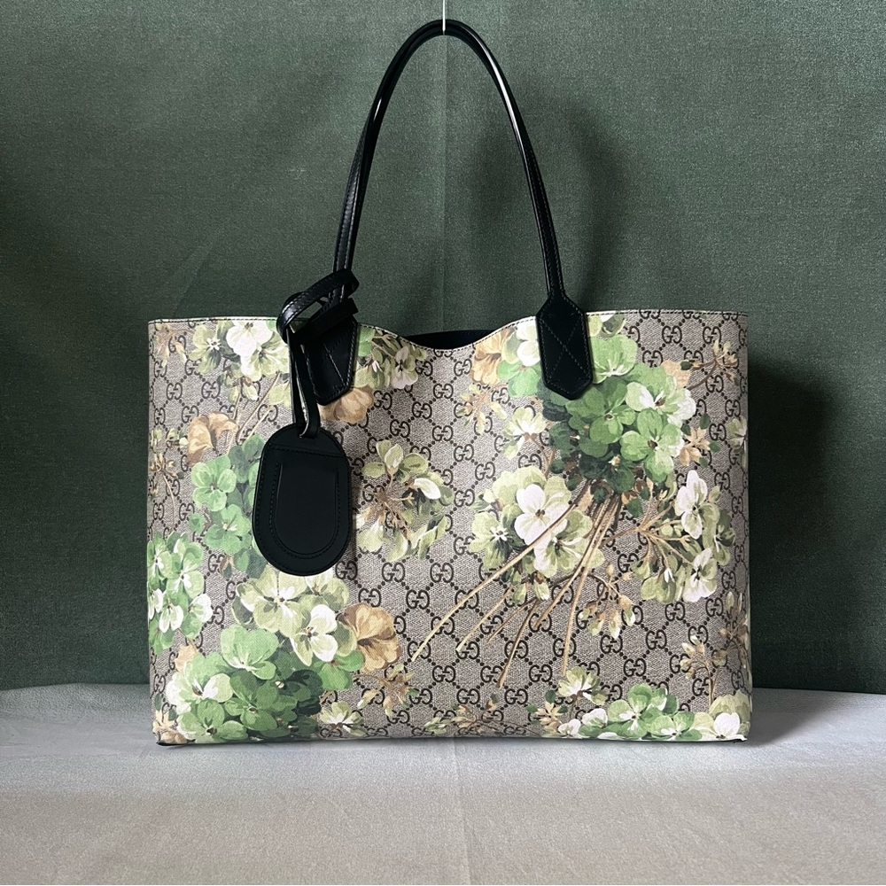Gucci Gg Supreme Monogram Blooms Coated Canvas Reversible Tote